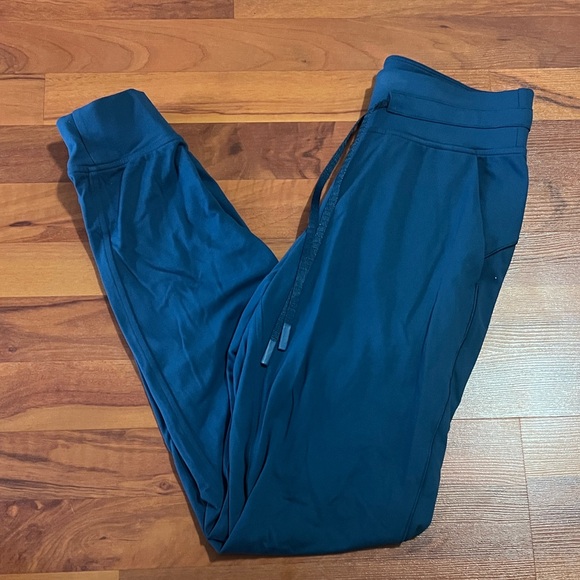 lululemon joggers - Picture 1 of 6